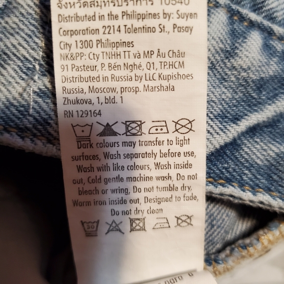 Cotton On High Rise Distressed Mom Jeans - Picture 14 of 14